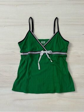 green converse tank top